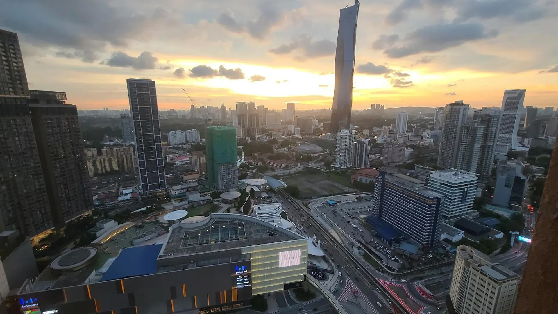 Kl Nice Apartment At Time Square Kuala Lumpur